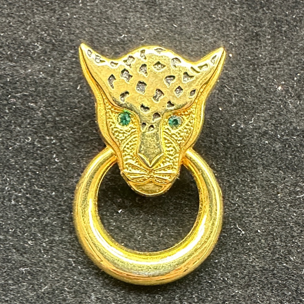 281- Vintage gold-tone leopard scarf clip or eyeglass holder by Malka Paris.